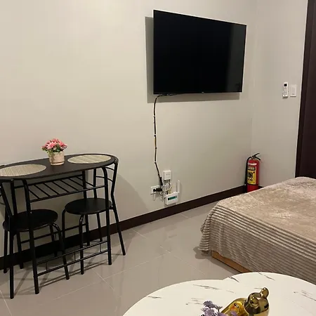 Saekyung Charming Condo With Pool And City Views